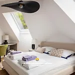 Apartament Schindler Luxury Penthouse - Sea View Terrace, Pool & Private Parking *