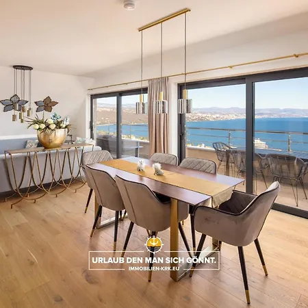 Schindler Luxury Penthouse - Sea View Terrace, Pool & Private Parking Apartamento