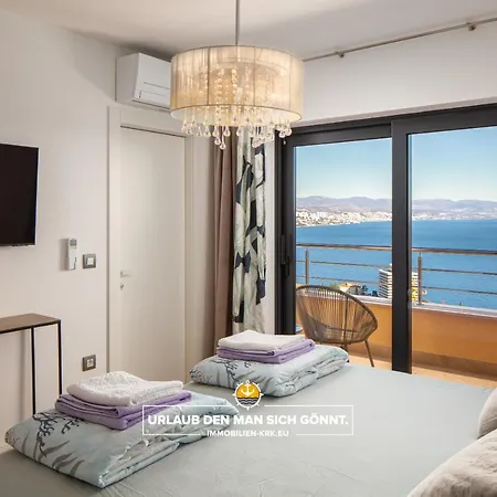 Schindler Luxury Penthouse - Spacious Luxury Penthouse In With Sea View, Pool & Private Garage *