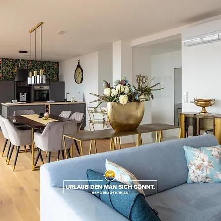 Schindler Luxury Penthouse - Sea View Terrace, Pool & Private Parking