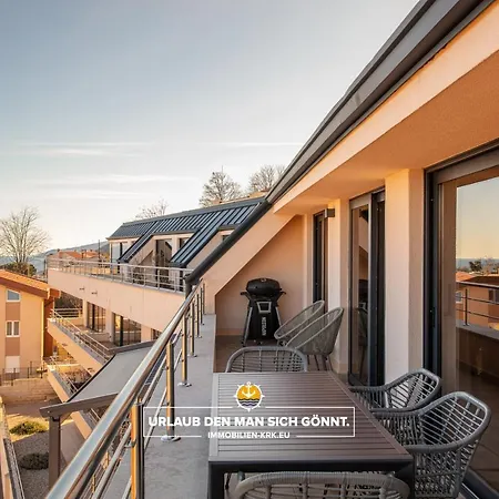 Apartman Schindler Luxury Penthouse - Spacious Luxury Penthouse In With Sea View, Pool & Private Garage
