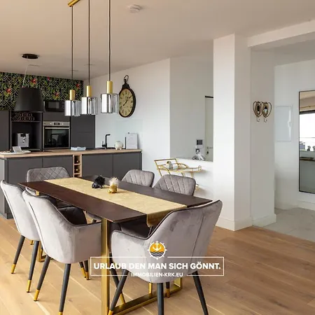 Apartment Schindler Luxury Penthouse - Sea View Terrace, Pool & Private Parking *