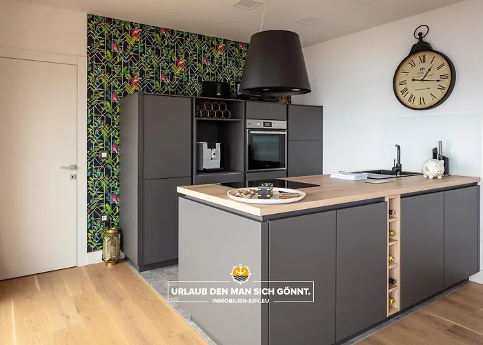 Schindler Luxury Penthouse - Sea View Terrace, Pool & Private Parking アパート *